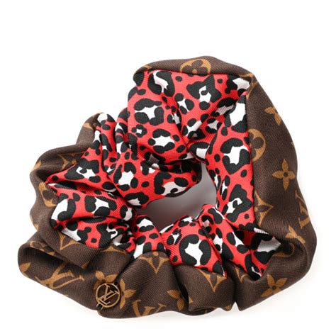 louis vuitton be mindful chouchou|LOUIS VUITTON Silk Be Mindful Chouchou Scrunchie Beige .